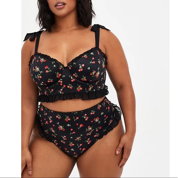 NWT TORRID SET BLACK CHERRIES RUFFLE BRA & PANTY - Picture 7 of 9